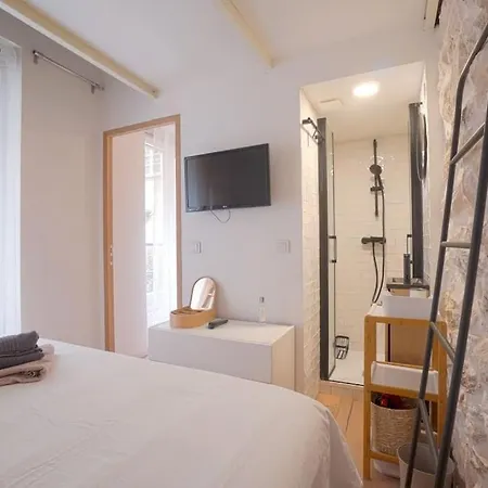 Apartment De Charme - Batignoles - 17eme *