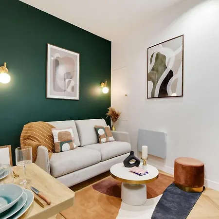 Chic - 1br-4p - Facing The Louvre Paris