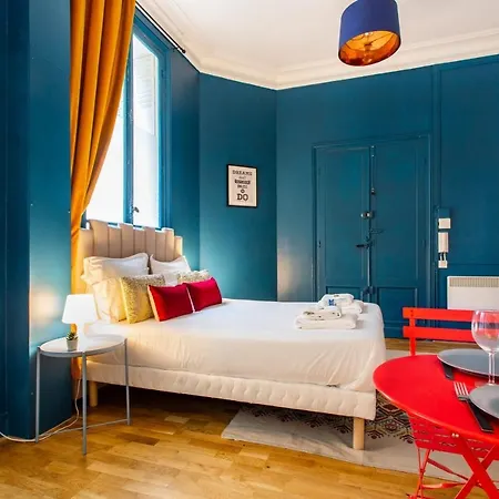 Cozy Studio In The Heart Of - Your Perfect Away From Apartment *
