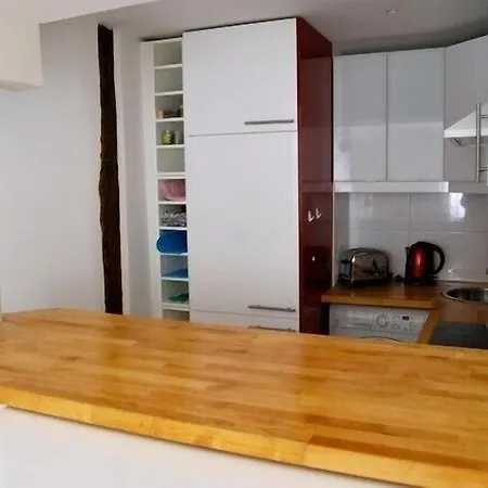 High Standing 2-room In Latin Quarter *