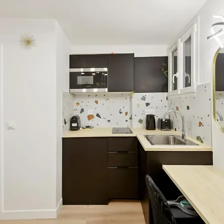 342 Elena - Stunning Parisian Apartment *