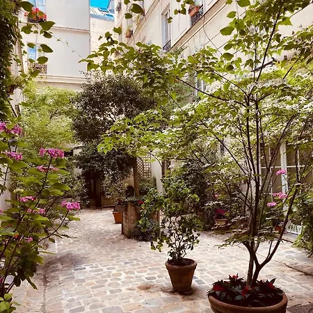 Appartamento Marais Place Des Vosges Sevigne Parigi
