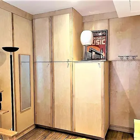 Appartement - Pigalle/abbesses Id 351 Paris