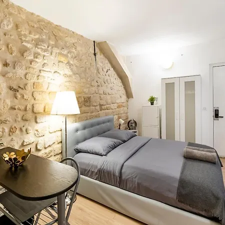Entre Opera Et Montmartre Apartment