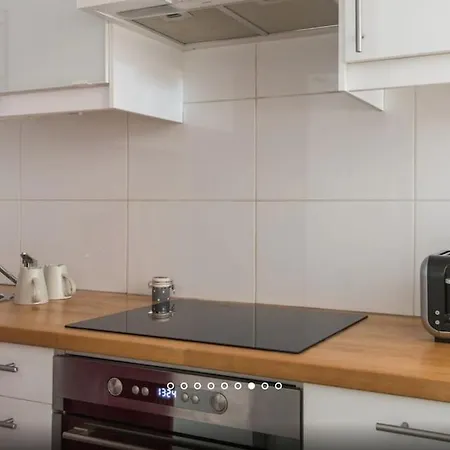 High Standing 2-room In Latin Quarter *