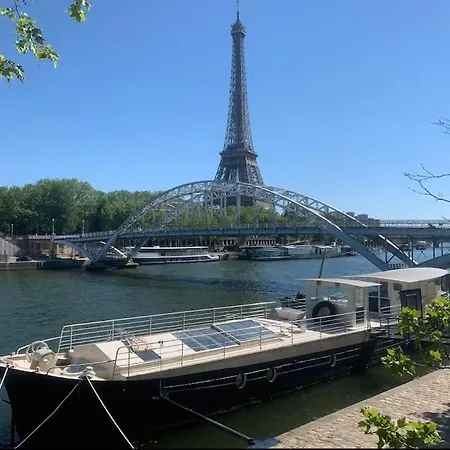 Sejour Sur Peniche De Luxe Face Tour Eiffel * Paris
