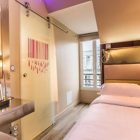 Hotel District Republique