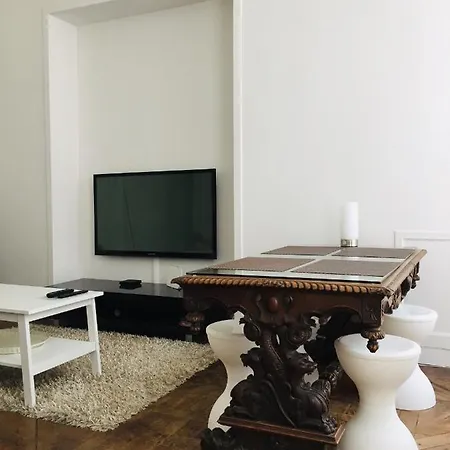 Apartment Marais Paris