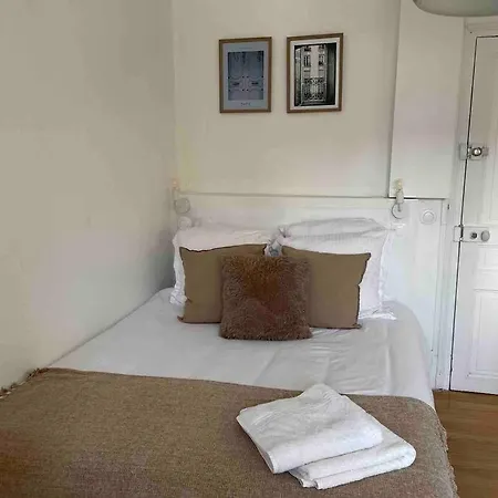 Apartment Studio Contemporain Dans 12eme Arrondissement Paris