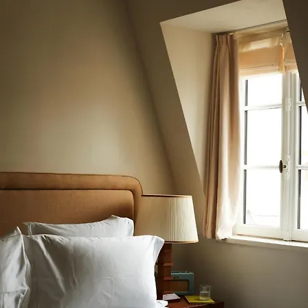 Chateau Voltaire Hotel Paris