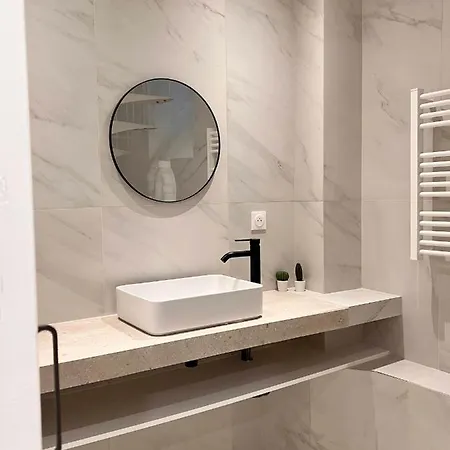 Appartement Sauna Et Bain Remous Dans Un Luxe - 4p *
