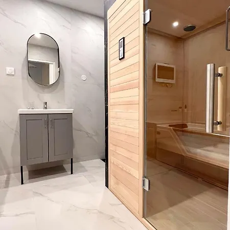 Appartement Sauna Et Bain Remous Dans Un Luxe - 4p