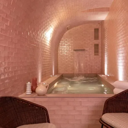 Beaumarchais 4*