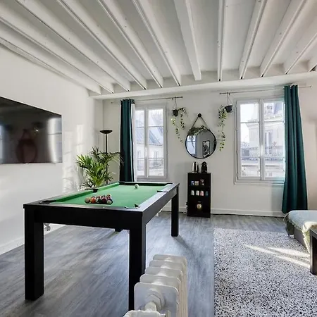 Apartment Flat With Billard And View *