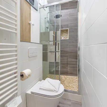 Apartment Lovely -center Of