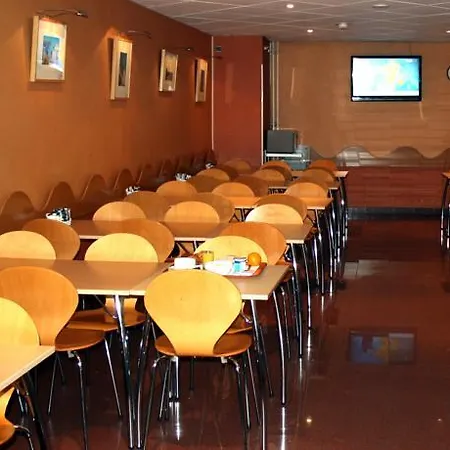Otel Eiffel Blomet