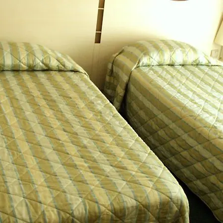 Eiffel Blomet Otel 4*