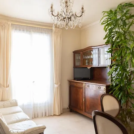 Elegant Apt For 2 Near The Montparnasse Tower Apartment Paris