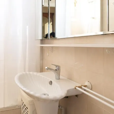 Elegant Apt For 2 Near The Montparnasse Tower Paris