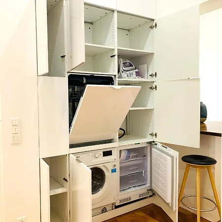 2 Bedrooms - Centre - Champs Elysees * Paris