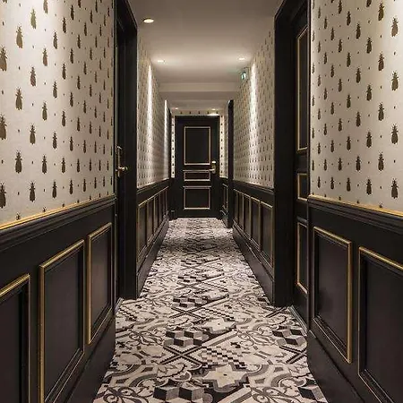 Eiffel Petit Louvre Отель 3*