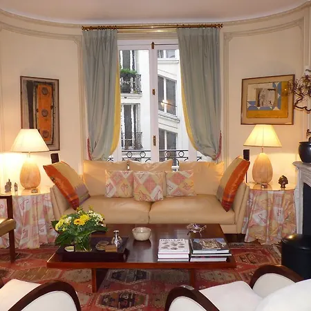 Prestigious 2 Bedroom Near Champs Elysees Appartement *