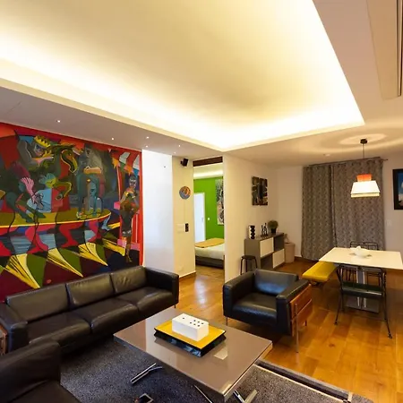Apartment Artirama Paris