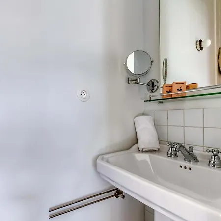 Apartment Cocoon With View In The Heart Of 09 Paris
