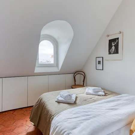 Cocoon With View In The Heart Of 09 * Paris