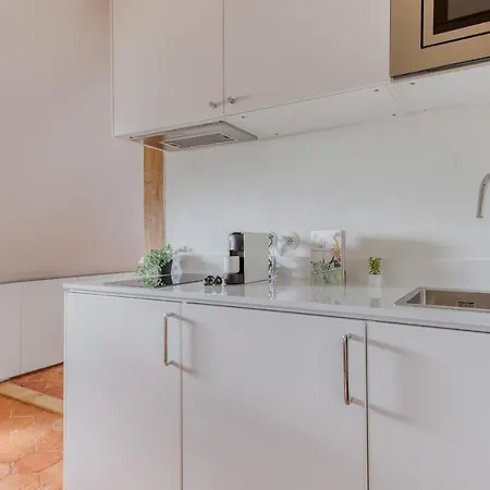 Cocoon With View In The Heart Of 09 Apartment
