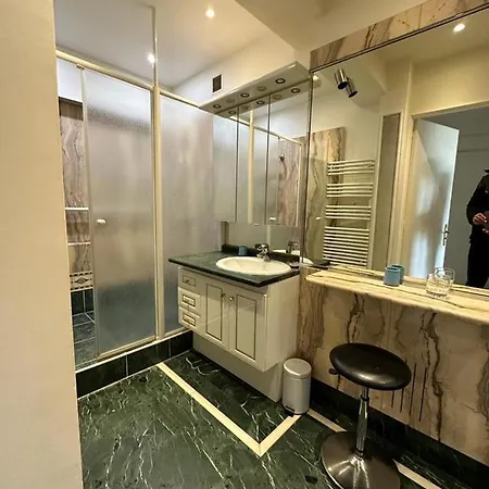 Apartment Av Foch Arc De Triomphe Belles Feuilles