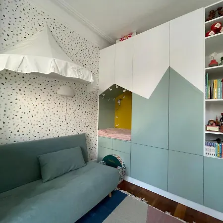 Design Family In Apartment Paris