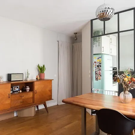 Very Bright Cocoon Near Buttes-chaumont Appartement