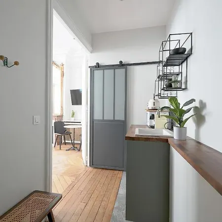 Studio Quartier Champs Elysees 1 Apartment