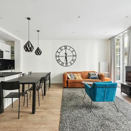 Apartment Elegant Dans Le Quartier Concorde A *