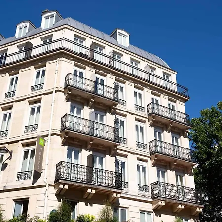 Hotel Ibis Styles Gare De Lyon Tgv 3*