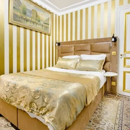 Premium 2 Minutes Walk From Champs-elysees Paris