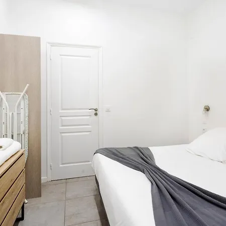 Rare! Private Garden In Paris, Close To Sacre Coeur Basilica! * Paris