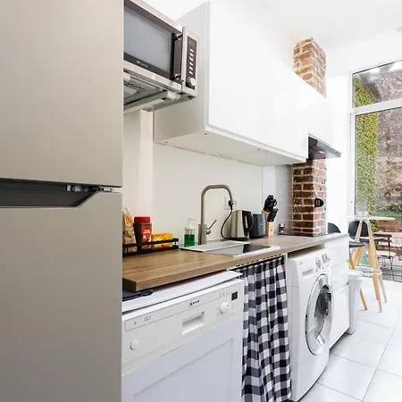 Rare! Private Garden In Paris, Close To Sacre Coeur Basilica! Apartament *