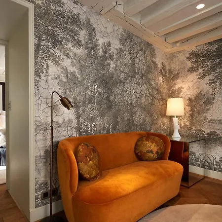 Hotel Le Pavillon De La Reine & Spa, Place Des Vosges