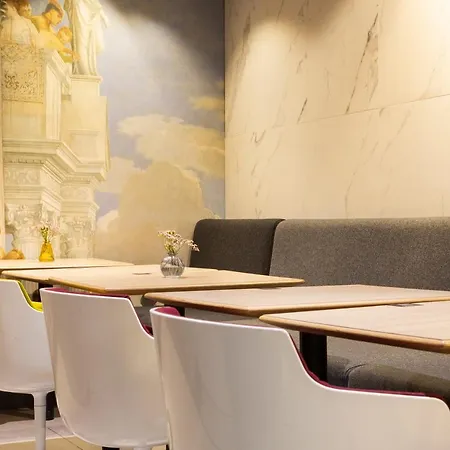Mercure Alésia Hotel