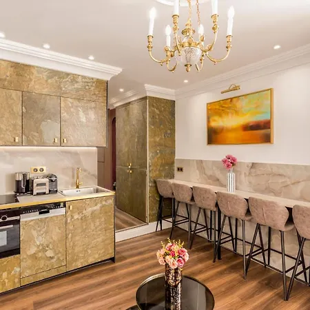 Merveil - Luxury - Louvre - Rousseau Apartment Paris