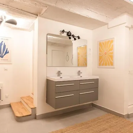 Design Architect Loft For 10 Guests Near Metro Apartment