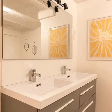 Design Architect Loft For 10 Guests Near Metro Apartment