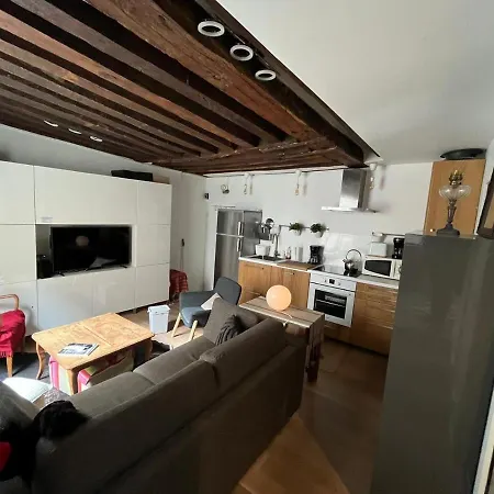 Au 2 Eme Etage 2 *