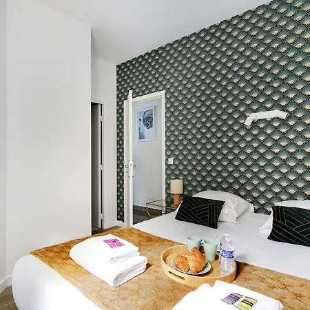 Chic With Garden -2br-6p- Grenelle Apartment