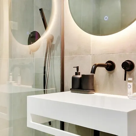 Superb Apt Exceptional Location In The Heart Of - Louvre 아파트 *