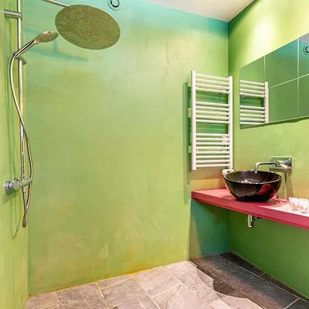 Guestready - Beautiful And Colourful Apt In The 19th Arrond * Paris