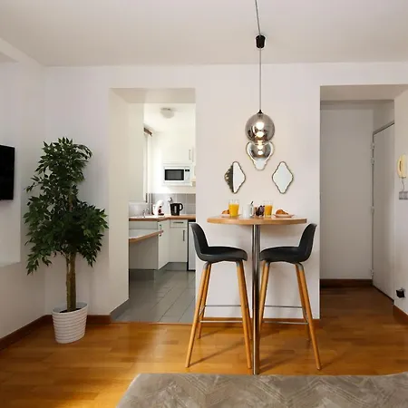 502- Studio De Charme Dans Quartier Anime 5