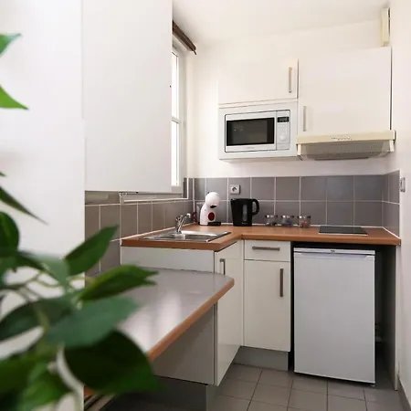 502- Studio De Charme Dans Quartier Anime 5 Apartment